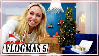 VLOGMAS 5  CEST LE CHANTIER MAIS JAI FAIT MON SAPIN DE NOËL  🎄 [upl. by Mchenry]