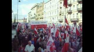 Manifestacja w obronie TV Trwam 21042012 Warszawa cała kolumna marszu Al UjazdowskieMOV [upl. by Egres]