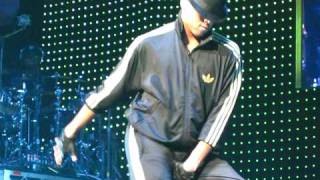 Chris Brown Live Moonwalking  Sydney 71108 [upl. by Jerry]