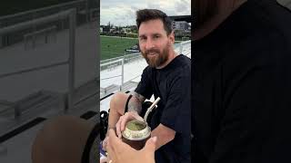 messi te convida un mate argentina futbol mate [upl. by Naujaj128]