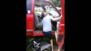 How a paraplegic transfer into a lifted truck [upl. by Koblick]