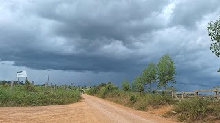 A Caminho do Sitio Motovlog na Tarde desta Quinta Feira com Promessa de Chuva  Caipira MotoVlog [upl. by Wilkison369]