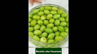 Olive in salamoia ricetta della nonna solo acqua sale e aromi senza soda  Ricette che Passione [upl. by Intyre]