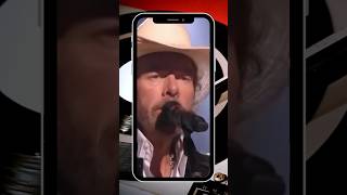 Toby Keith sang an emotional rendition of “Don’t let the old man in” tobykeith countrymusic [upl. by Dachia]