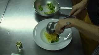 Spaghetti alla chitarra allo zafferano con broccoli e provola affumicata ricetta [upl. by Corabella760]