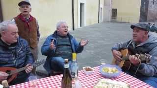 Canto popolare in dialetto bresciano a Cigole Brescia Sagra di San Martino [upl. by Ralyt]