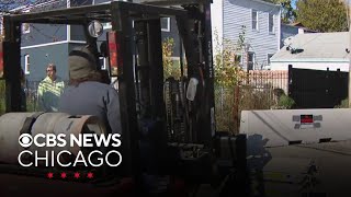 Homeowners blocked from using technically private alley in Chicago [upl. by Dickson]