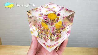 EASY DIY 🌼 Dried Flowers in Resin Decor 🌼  Resin Art [upl. by Idok]