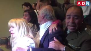 El violento desalojo de la Cámara en plena discusión del reajuste al sector público [upl. by Ydnab]