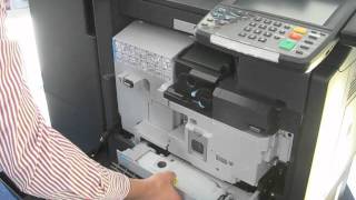 okm2000de Kyocera TASKalfa Monolaser Tonerwechsel 3500i 4500i 5500i [upl. by Cutler852]