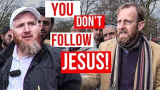 Muslim Shows Christian He Isnt Following the Bible [upl. by Leribag]