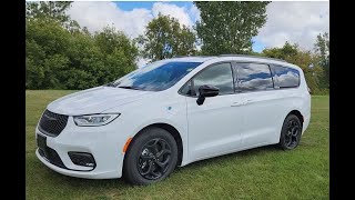 2024 Chrysler Pacifica Hybrid R082 [upl. by Orel]