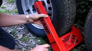 SAS SECURITY HD1 WHEEL CLAMP FITTING VIDEO DEMO 2 [upl. by Trstram94]