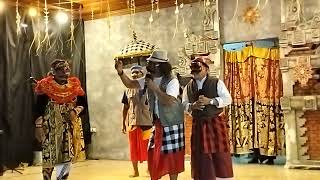 BONDRES LilaCita  Drama Topeng Bali [upl. by Anwahsak586]