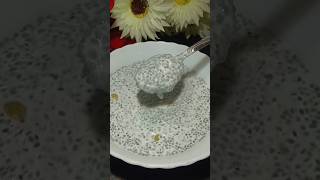 Banana chia puddingHealthy breakfast idea shorts youtubeshorts mrunalinirasoi [upl. by Batory150]