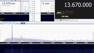 SDRPlay vs RTL SDR with HamItUp on Discone [upl. by Chickie]