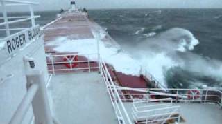 Great Lakes Freighter Roger Blough in Heavy Seas on Lake Superior [upl. by Nosyrb]