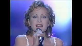 Patricia Kaas  Il me dit que je suis belle Sacrée Soirée 101993 [upl. by Vernier]