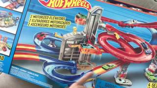 HOT WHEELS Auto Lift Expressway Mega Metropolis TODDLER Unpacking Assembly Play [upl. by Aeneg785]