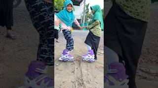 Asiknya main sepatu roda  the fun of roller skating rollerskating skating funny play cute [upl. by Sidonia49]