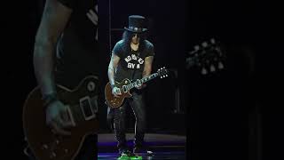 Guns N Roses  November Rain  Slash Guitar Solo 1 LIVE [upl. by Adimra786]