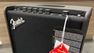 Fender Mustang LT25 Amplifier Plug n Play [upl. by Enneyehs]