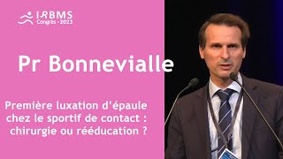 Première luxation d’épaule chez le sportif de contact  chirurgie ou rééducation [upl. by Boothe]