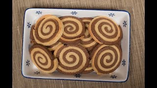 Spiralförmige Plätzchen  Vanille und Schokoladen Kekse [upl. by Boarer]