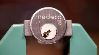 26 Lock Picking Assa Abloy Medeco M3 6Pin Biaxial SPPd [upl. by Ashla]