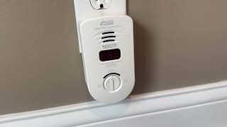 Kidde Carbon Monoxide Detector Plug In Wall with 10 Year Battery Backup Review [upl. by Myrvyn]