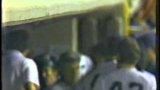 Don Mattingly Walkoff Home Run  May 13 1985 [upl. by Jerusalem]