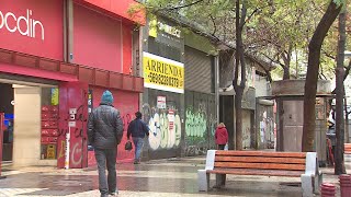 Locatarios bajan las cortinas y se retiran de Santiago Centro [upl. by Aschim317]