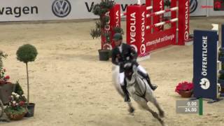 Michael Jung  SportsmannS  Eröffnungsspringen  Löwen Classics 2017 [upl. by Ahseid221]