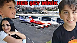 EFE İLE BİR GÜN BOYUNCA HERŞEY MİNİK  MİNİATÜRK VLOG [upl. by Seve]