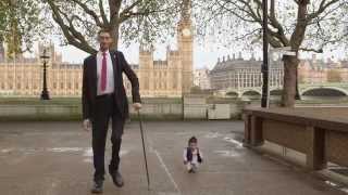 Worlds tallest man meets worlds shortest in London [upl. by Valtin]