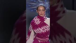 Gigi Hadid Opening Prabal Gurung Fall 2018 runwayshowcase fashionshow voguerunway [upl. by Wirth]