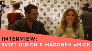 COMIC CON 2018  Skeet Ulrich and Mädchen Amick Talk Riverdale [upl. by Namyw]