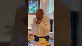 BESONDERER KÄSE vom KÄSESOMELIER🥩  Carsten Eschweiler [upl. by Mahalia300]