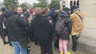 Hommage pour le Pr Luc Montagnier au cimetière de Pères Lachaise Paris le 220222 [upl. by Gill]