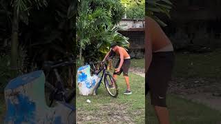 Broma bicicleta 🚵  prank bikes🤣😂 funny humor comedy viralvideo bromaspesadas funnyvideo [upl. by Ajidahk]