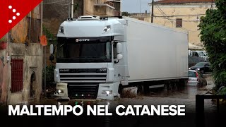 Maltempo in provincia di Catania danni tra Giarre e Mascali case allagate e strade come fiumi [upl. by Ilyak]