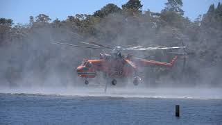 Bushfire fighting Erickson E64 Sky Crane Helicopter in Blue Mountains NSW Australia [upl. by Bertrand]