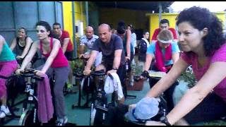 Lezioni di spinning allaperto presso la palestra Benefit Caserta con Daniele Letizia [upl. by Goodkin641]