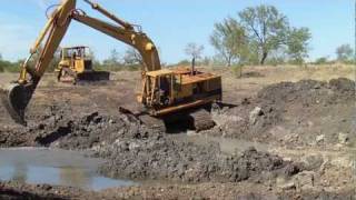 CAT 235 Excavator Digging [upl. by Alahs]