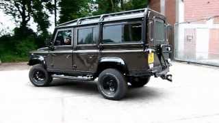 Land Rover Defender 110 met 65 Chevrolet V8 Diesel  Maatwerk dubbel RVS uitlaatsysteem [upl. by Cherrita]