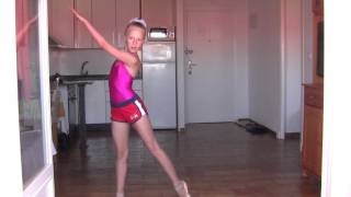 LITTLE BALLERINA ballet Amazing fouettes pointe [upl. by Yentruoc]