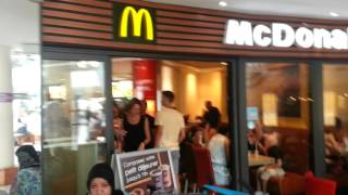 Les alarmes à incendie ne servent à rien chez Mcdonald [upl. by Camila587]