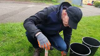 Versuch Regenwasser versickern  so kann man den Boden im Garten testen [upl. by Cointon]