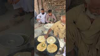 CHACHA GEE SELLING DESI SAAG PARATHAsaagparatha desinashta breakfast alooparatha butterparatha [upl. by March701]