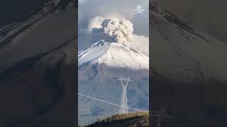 No te pierdas el avistamiento de estrellas fugaces cerca del Popocatépetl Shorts Volcán [upl. by Nalym]